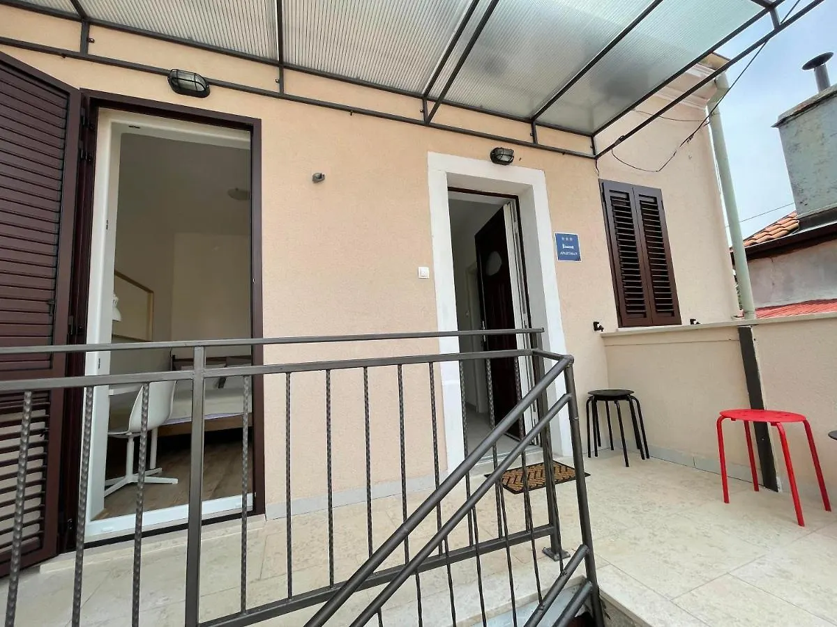 Modern Apartment In The Old Part Of Town Rijeka